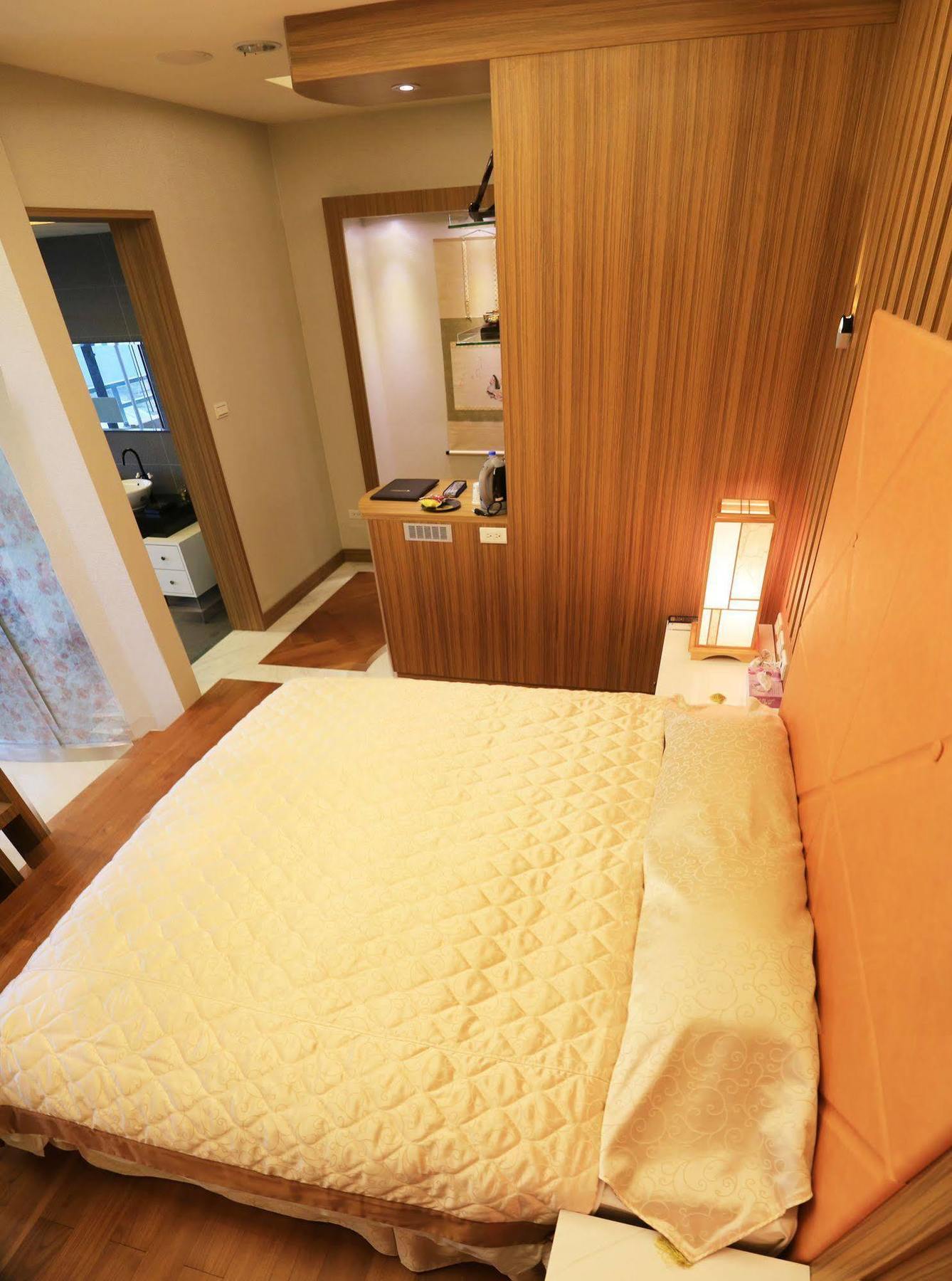 Moonlight Hotel Homestay Taipei